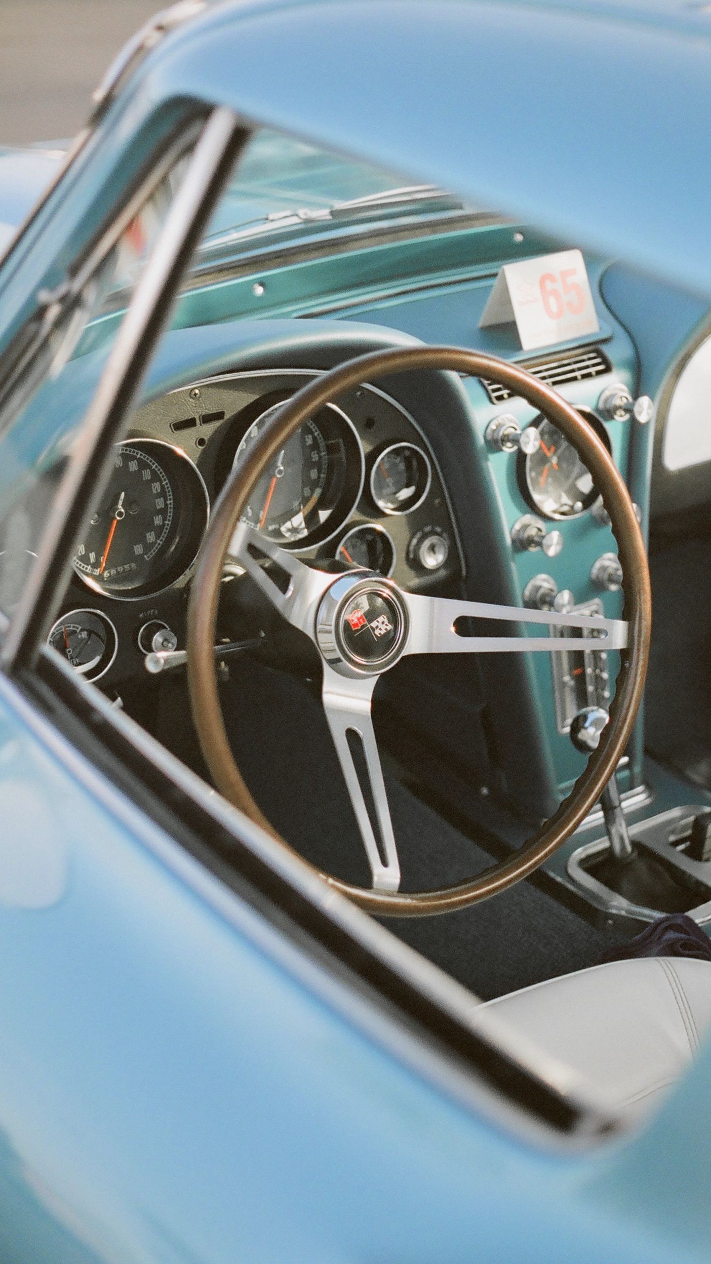 Download wallpaper 1440x2560 steering wheel, car, retro, vintage