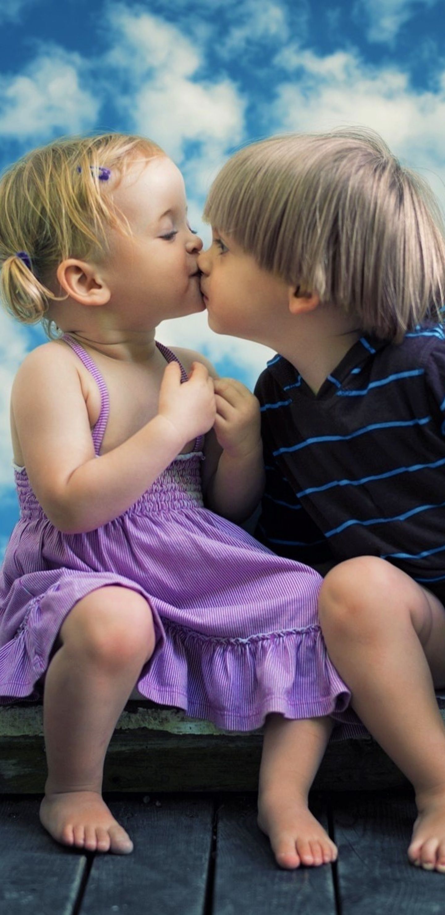 Little Boy Little Girl Cute Kiss Samsung Galaxy Note 8