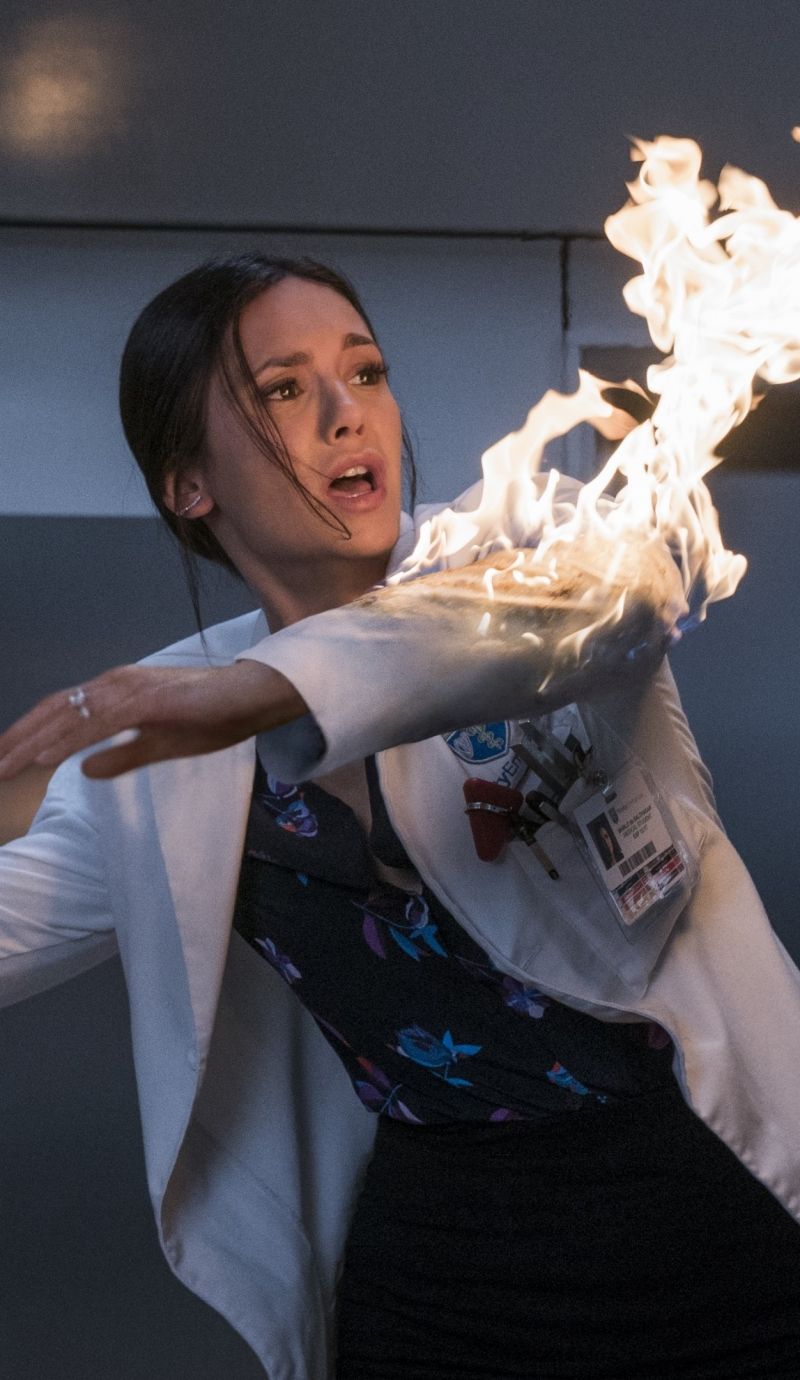 Download Flatliners, Nina Dobrev, 4k Apple iPhone 8, 7, 6S