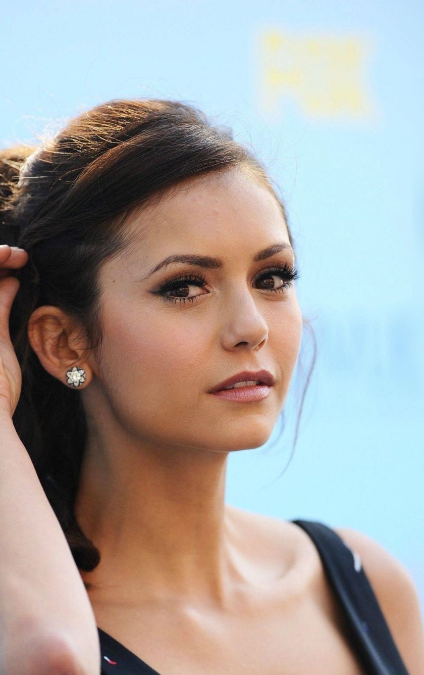 Download 840x1336 wallpaper brunette, brown eyes, pretty, nina