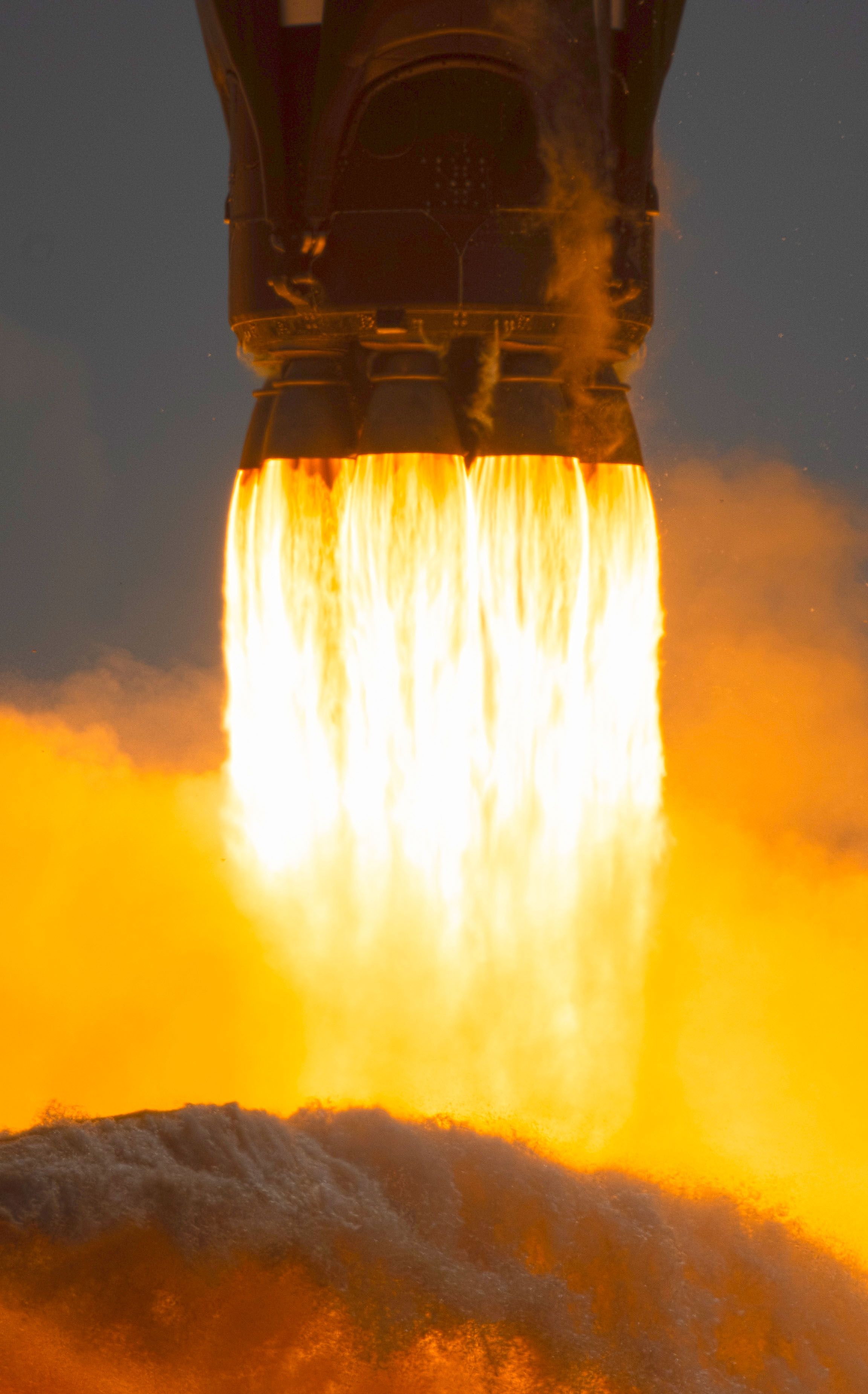 Falcon 9 Rocket On The Demo 2 Mission Spacex Wallpaper Phone