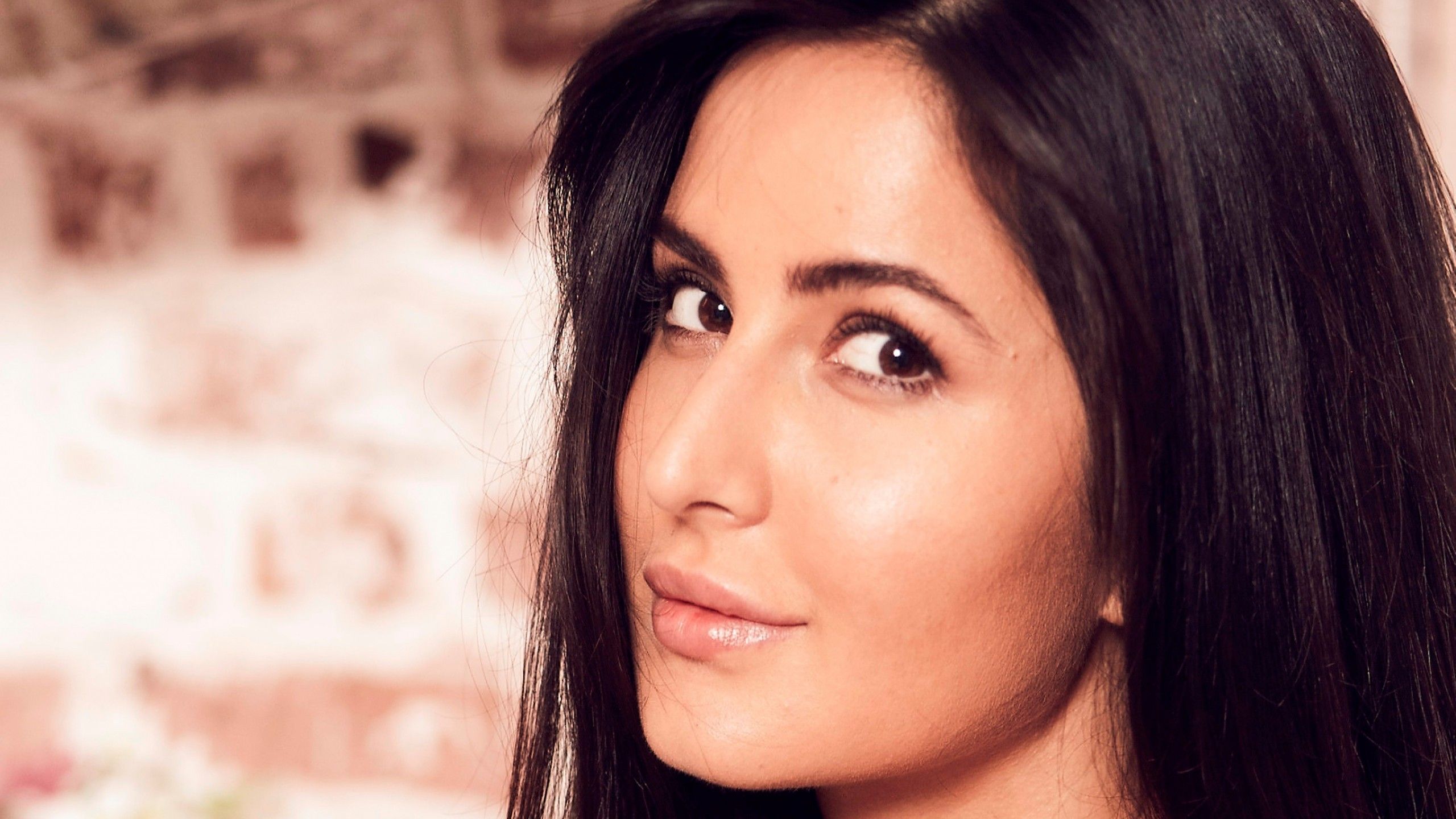 Download 2560x1440 Katrina Kaif, Brunette, Actress, Close Up