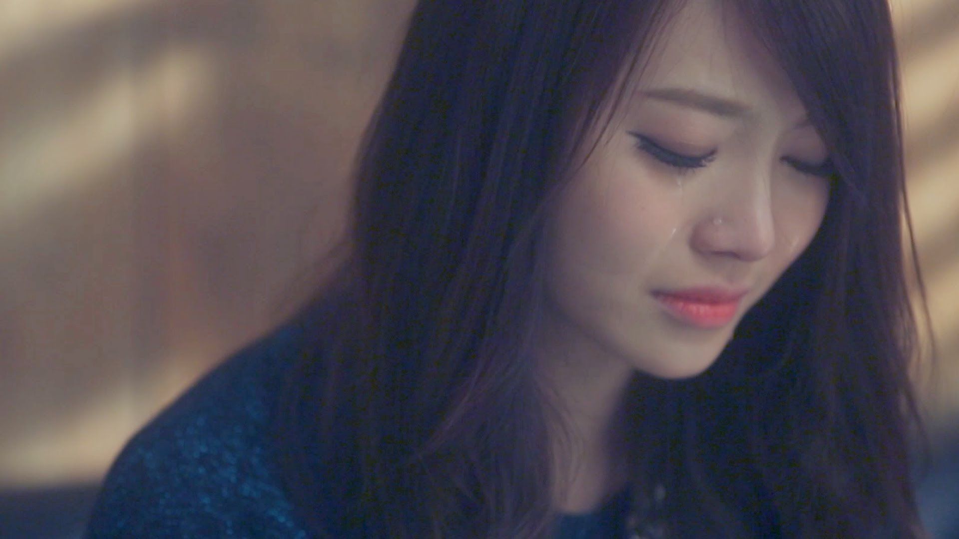 Sad Girl Crying HD Desktop Wallpaper 21203