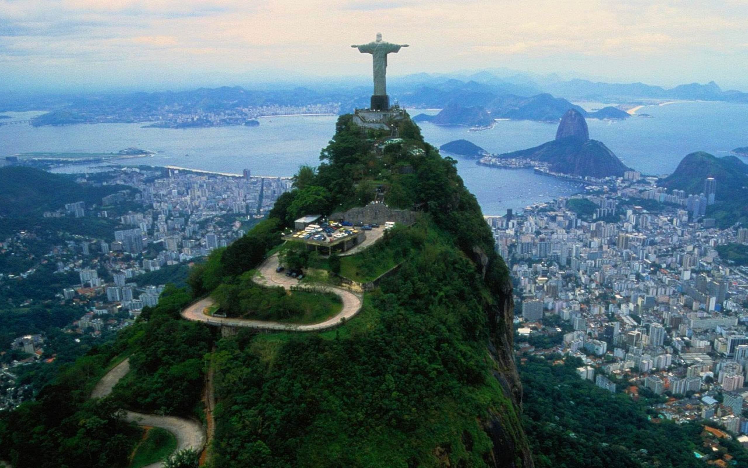 Statue of Jesus Rio De Janeiro Brazil [2560×1600]