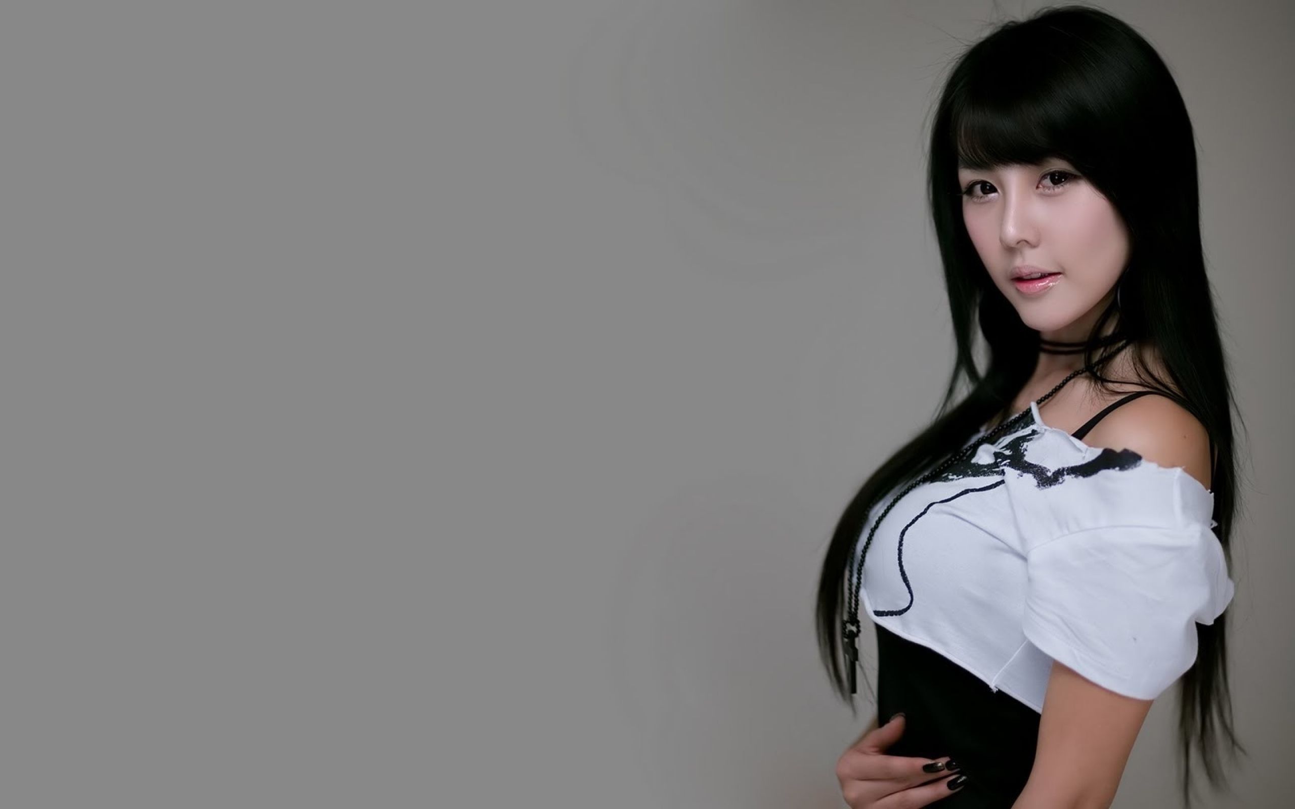 Asian Woman Wallpaper