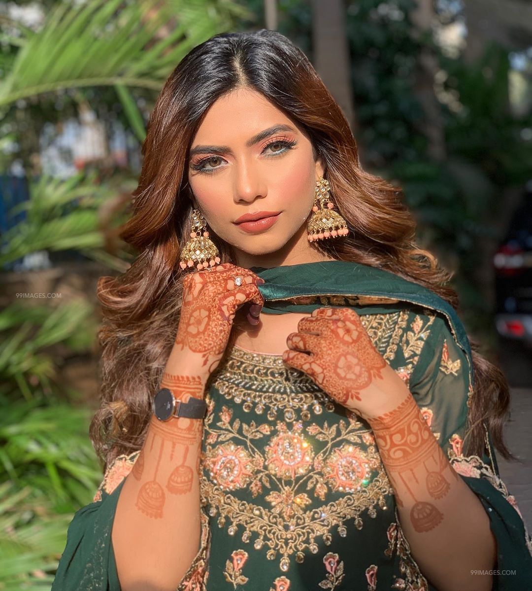 Nagma Mirajkar Hot HD Photo & Wallpaper for mobile