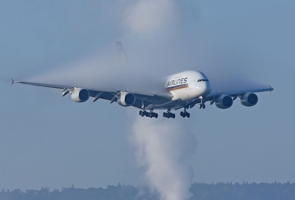 Airbus A380 800 Singapore Airlines Smokey On Wallpaper Flying Magazine