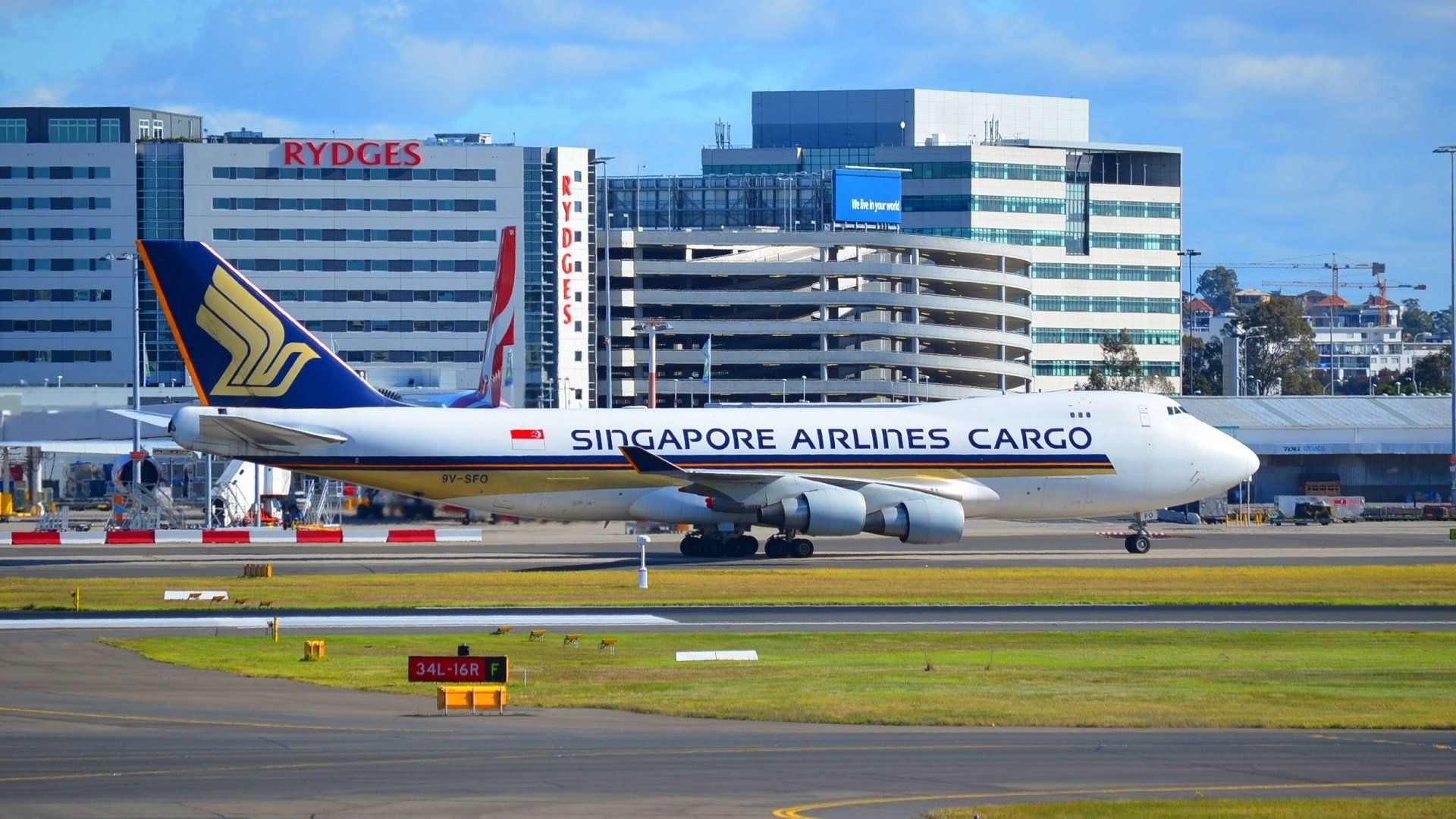 9V SFO Boeing 747 412F SCD Singapore Airlines Cargo At Sydney Airport HD Wallpaper