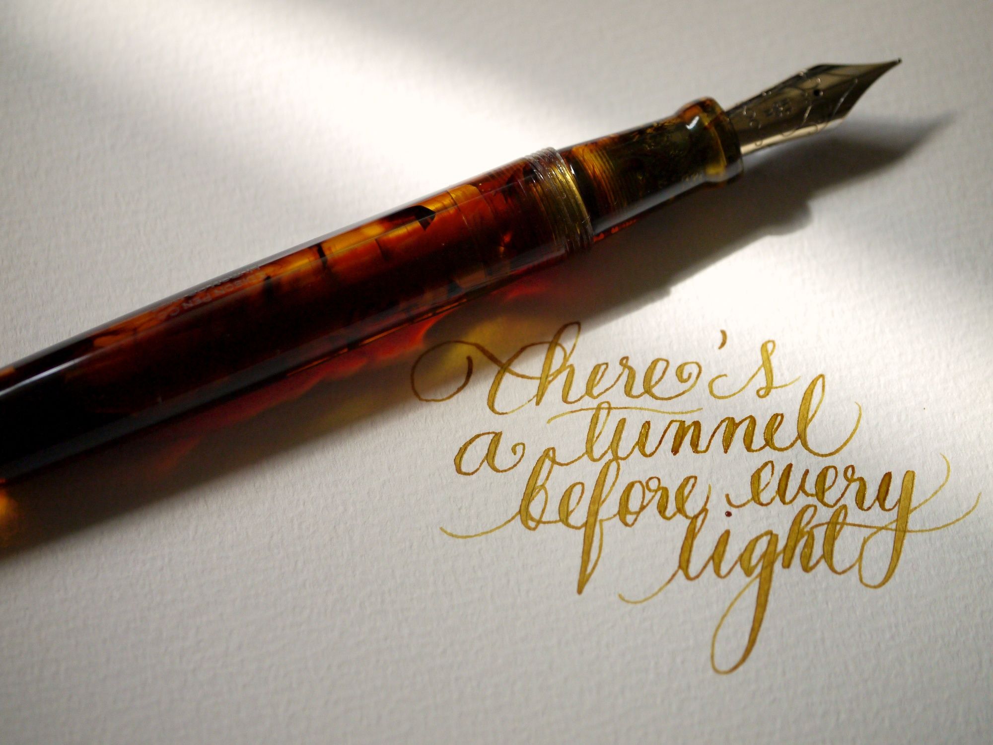 Fountain pen wallpaper for 2012