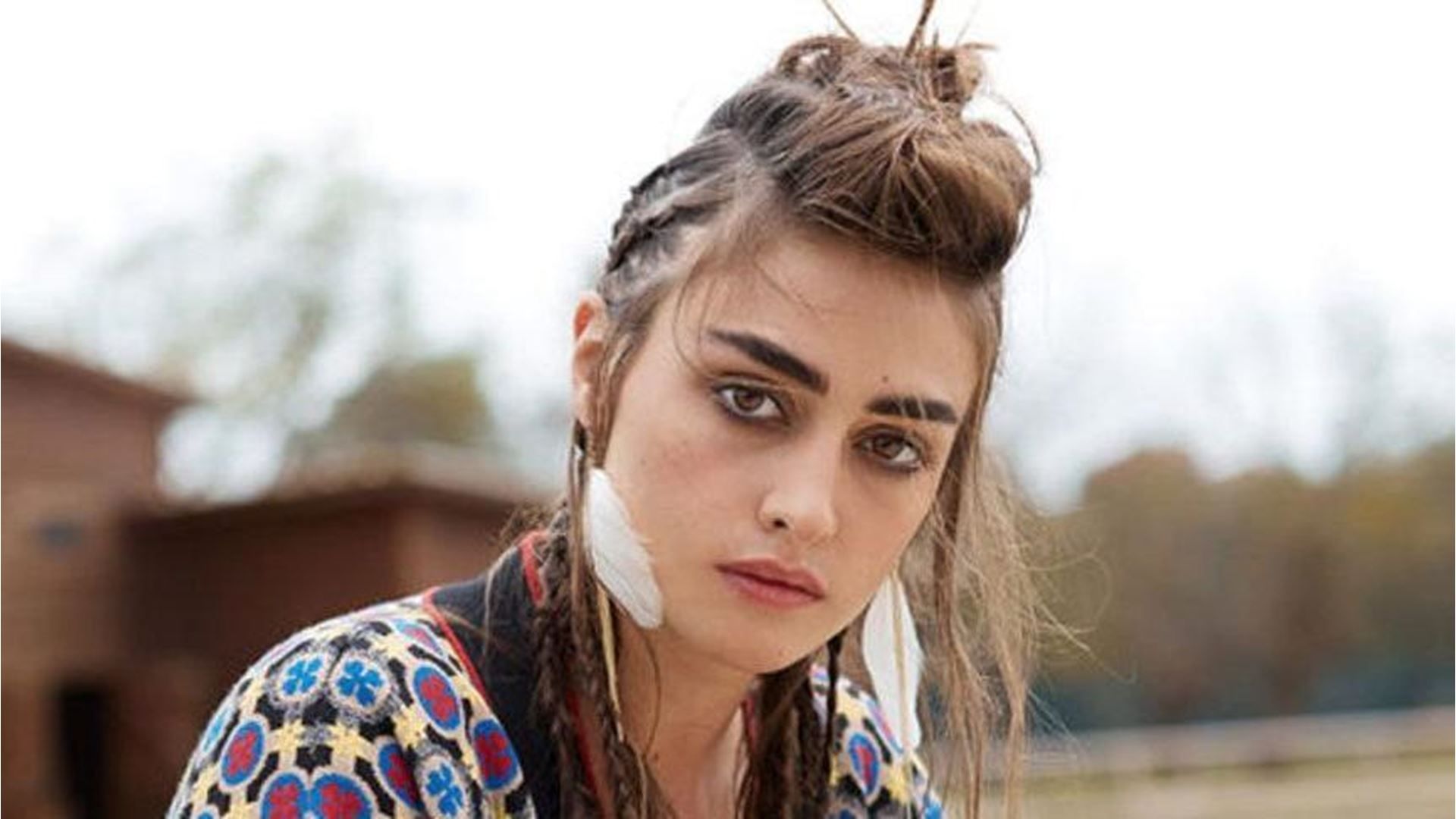 Esra Bilgic aka Halima Sultan kissing video goes viral