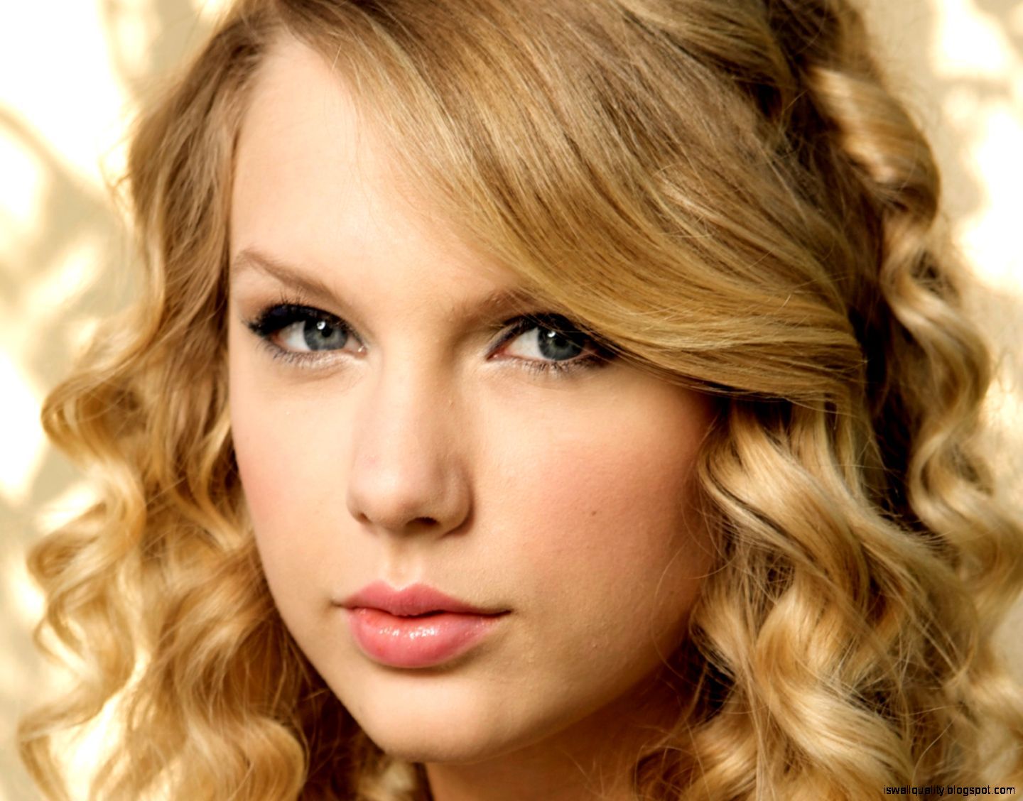 Taylor Swift HD New Wallpaper