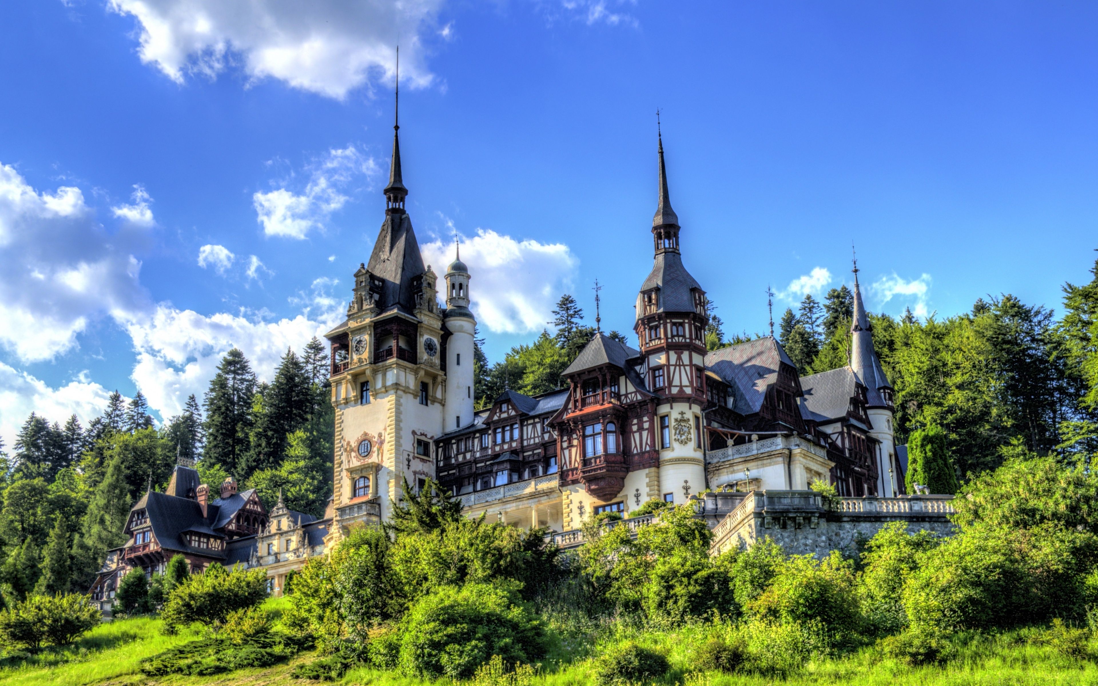 Peles Castle HD Wallpaper and Background Image
