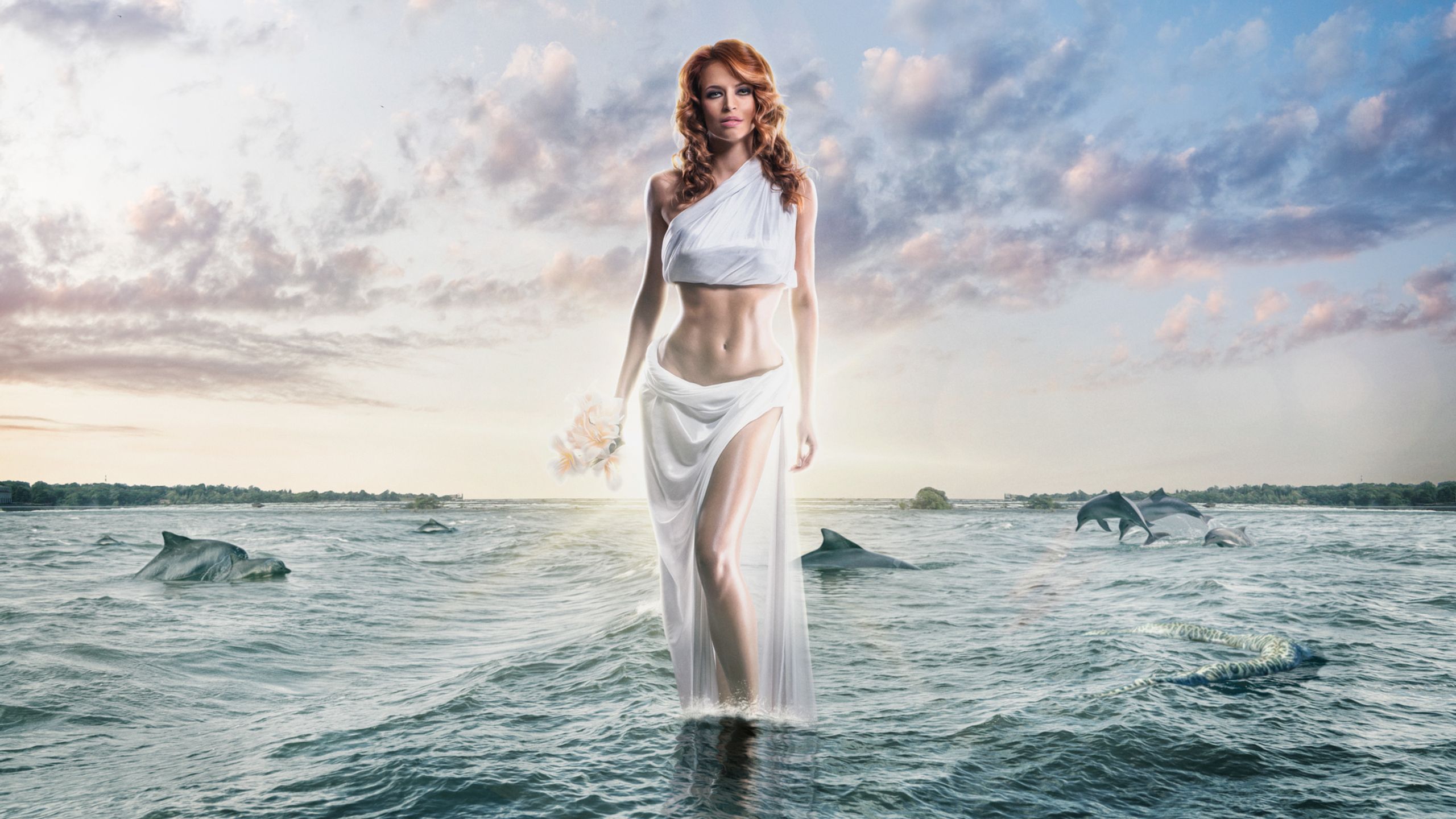 Women Coming Out Of Sea Water 1440P Resolution HD 4k