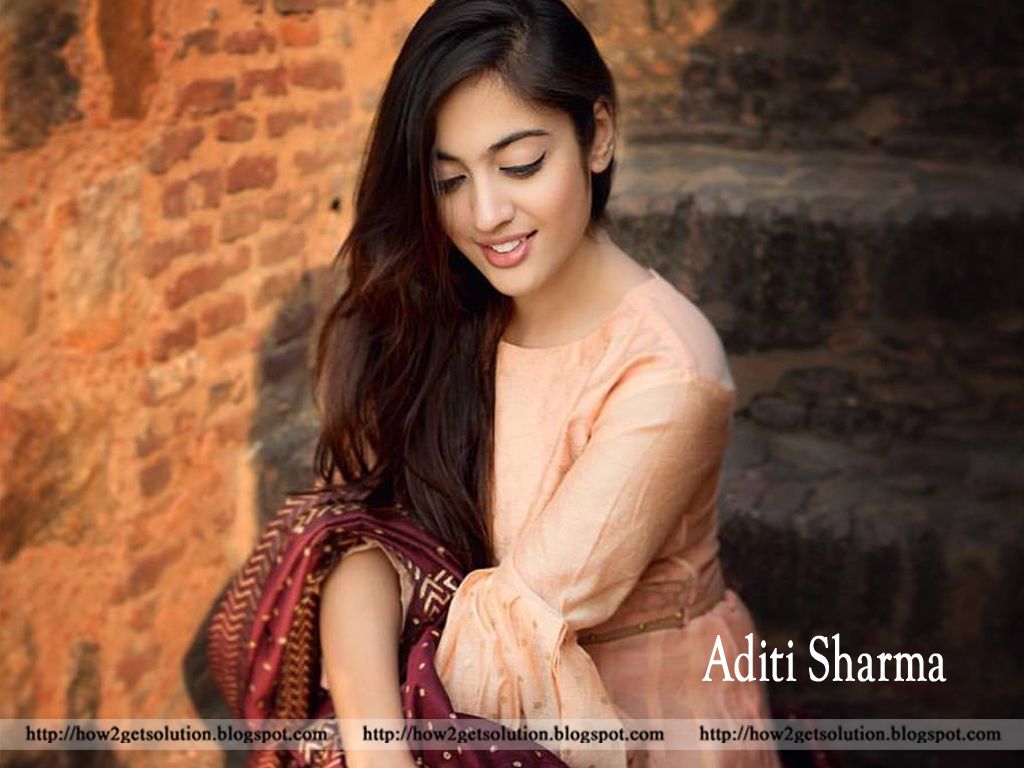 Smartpost: AdItI ShArMa: WALLPAPER. Naagin 3 Shivli. Aditi