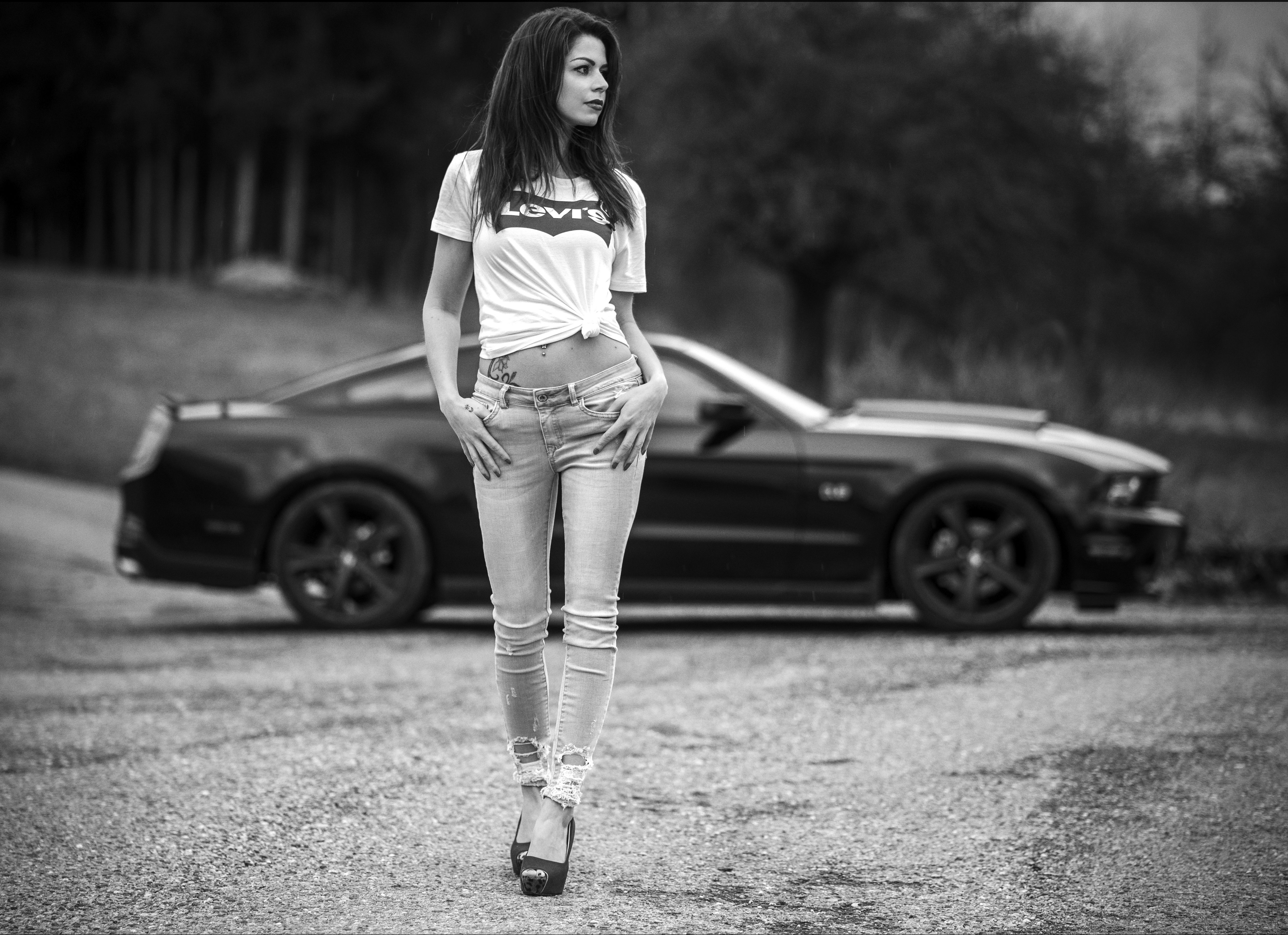 #torn jeans #shirt #levis #monochrome #women #jeans