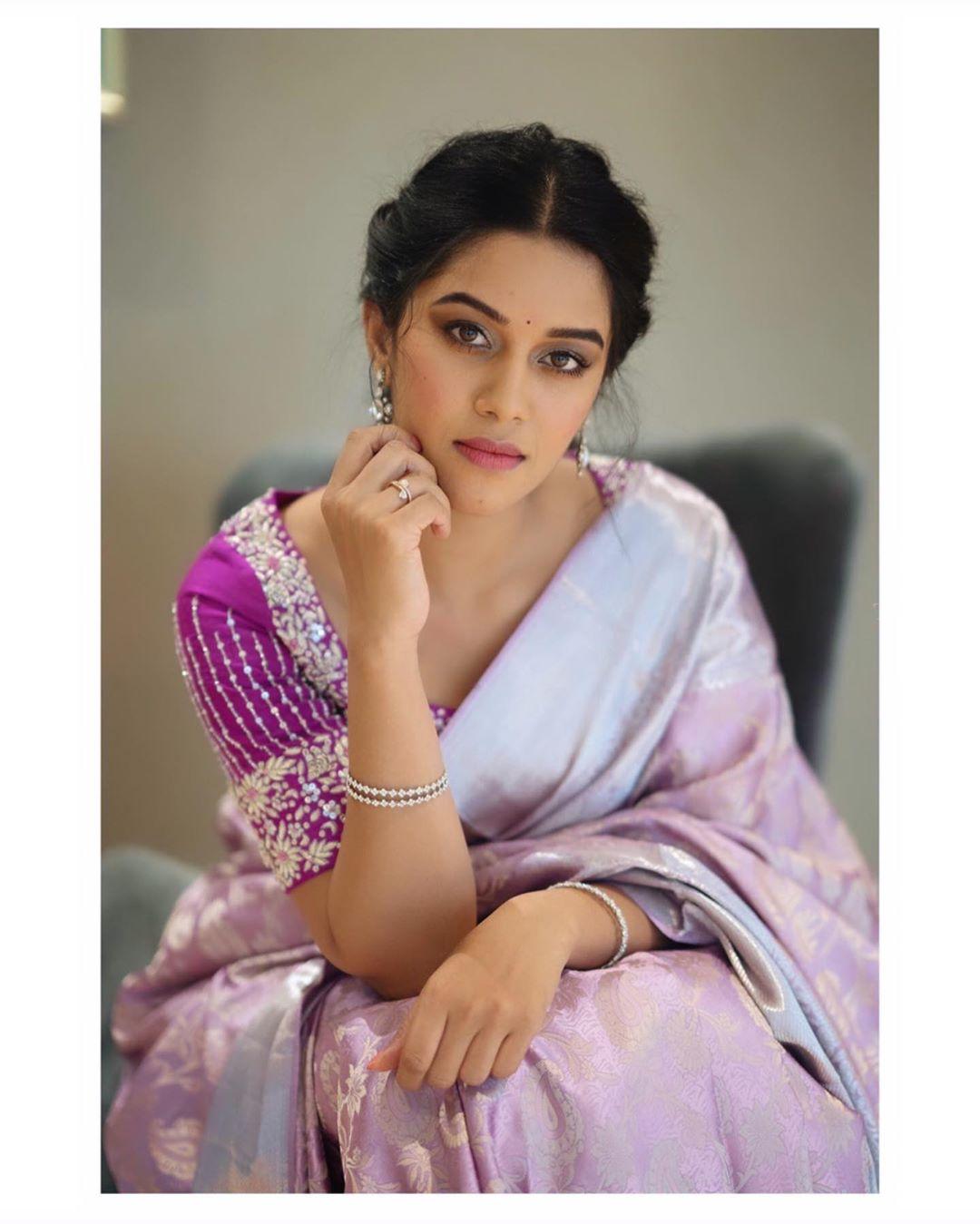 Actress Mirnalini Ravi Latest HD Photo In Saree