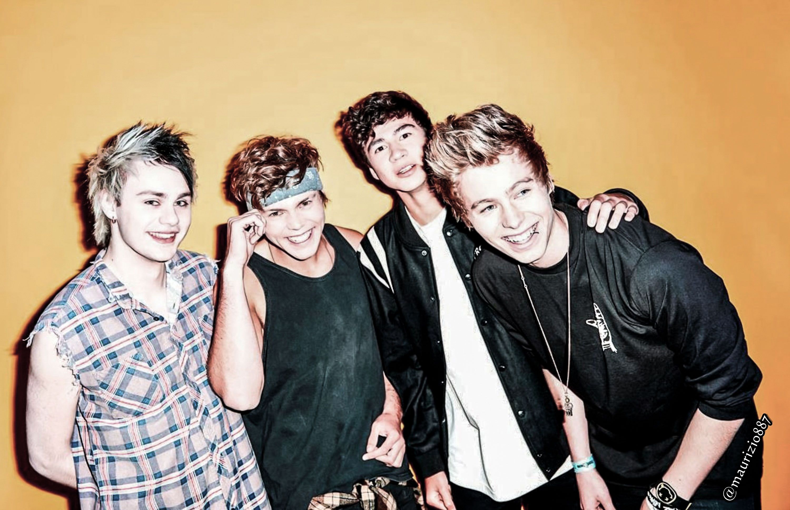 5 Seconds of Summer Computer Background
