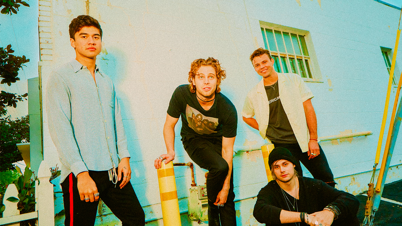Seconds Of Summer Premiere The Official Video For Youngblood