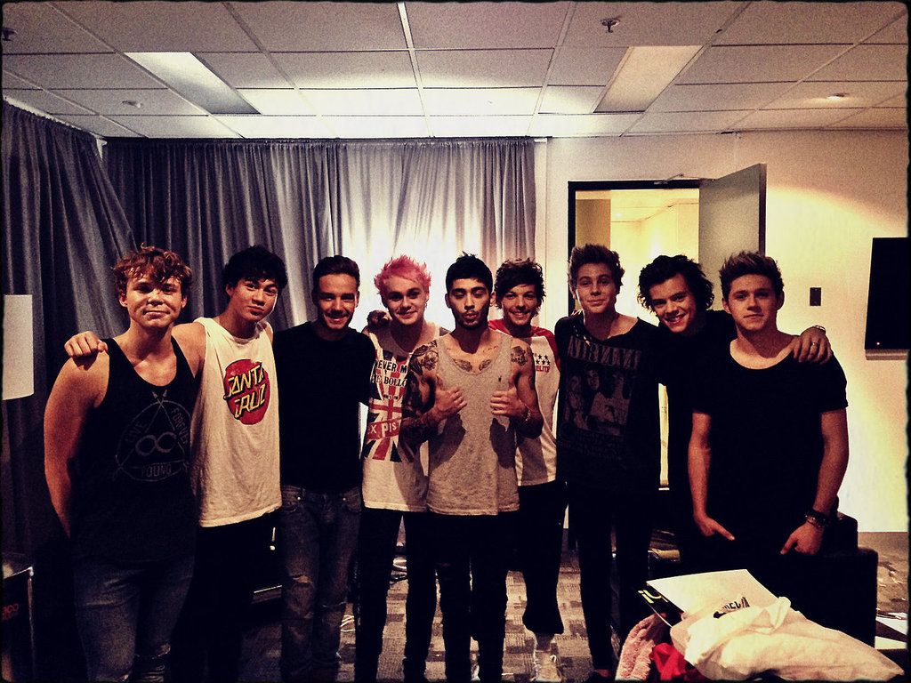 5SOS and One Direction Wallpaper