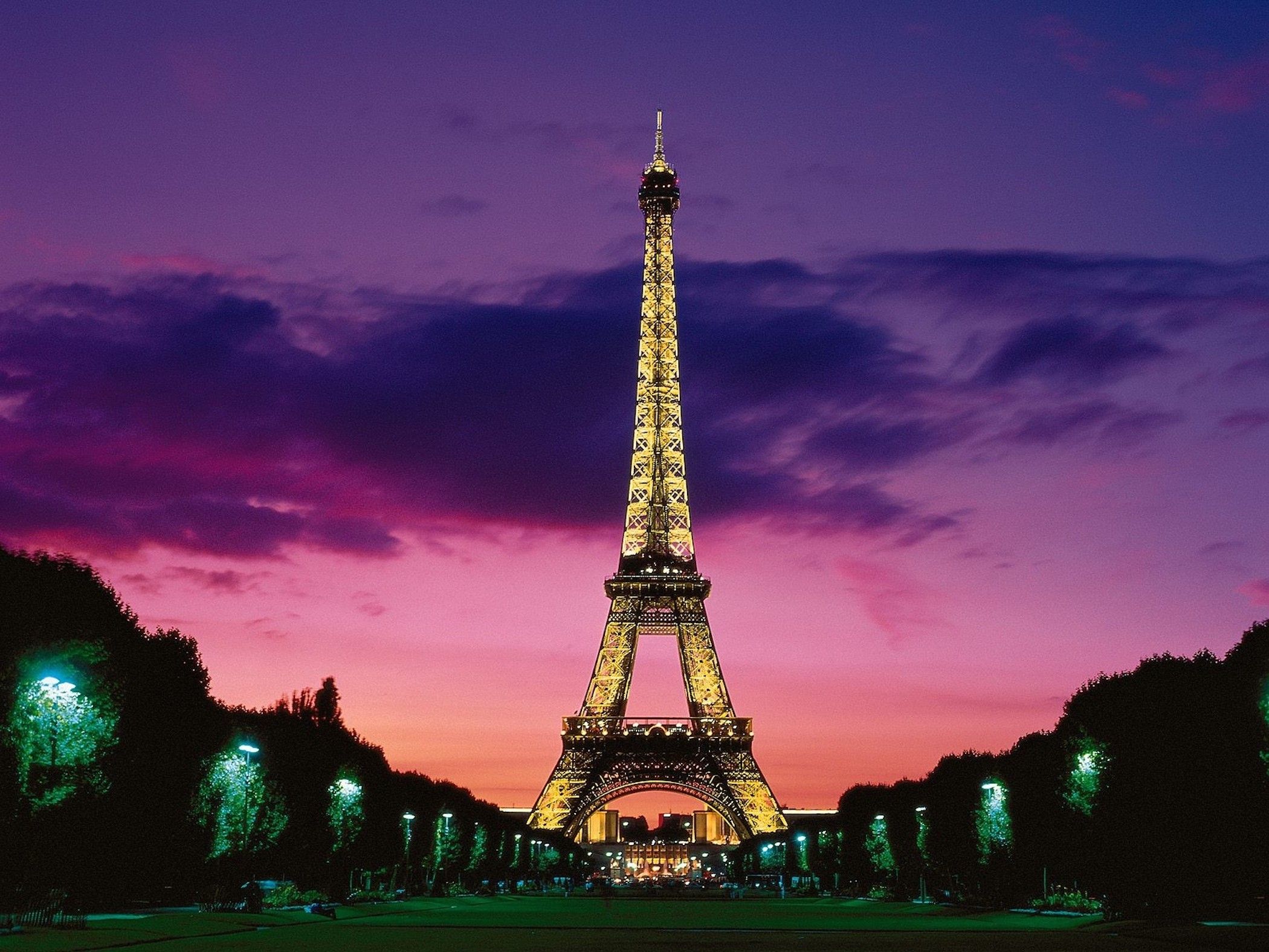Eiffel Tower Dusk Paris France Wallpaper
