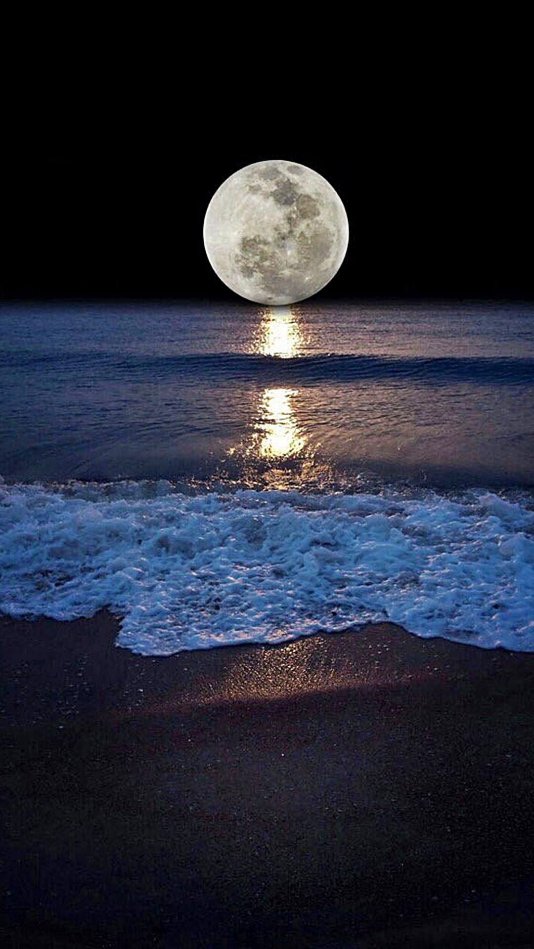 Romantic Full Moon Photo. Beautiful moon, Beautiful
