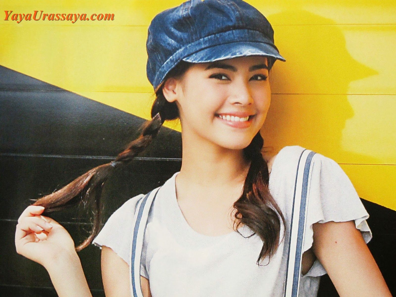Everything 4u: Thai Actress Urassaya Sperbund HD Wallpaper