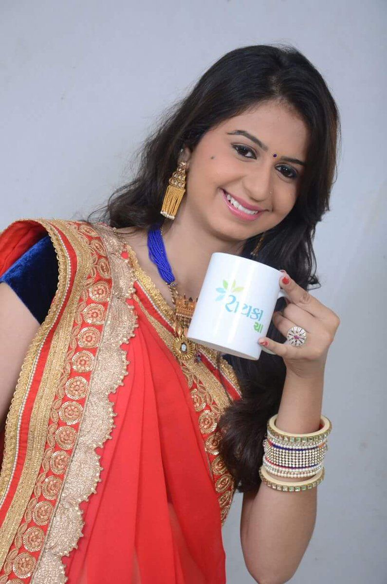 V J HD Kinjal Dave Wallpaper & Background Download