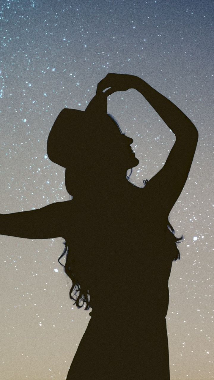 silhouette, girl, starry sky Galaxy s3 wallpaper