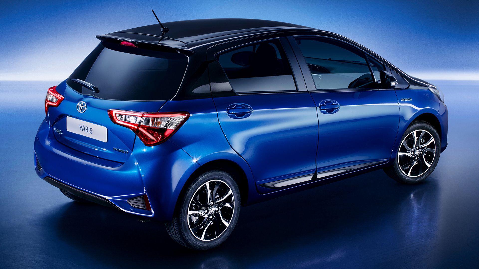 Toyota Yaris Hybrid 5 Door And HD Image