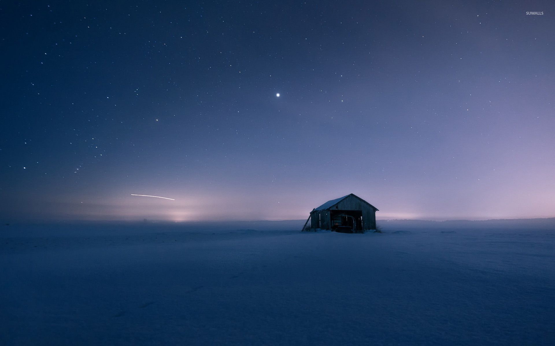 Abandoned barn in the middle of the snowy field wallpaper