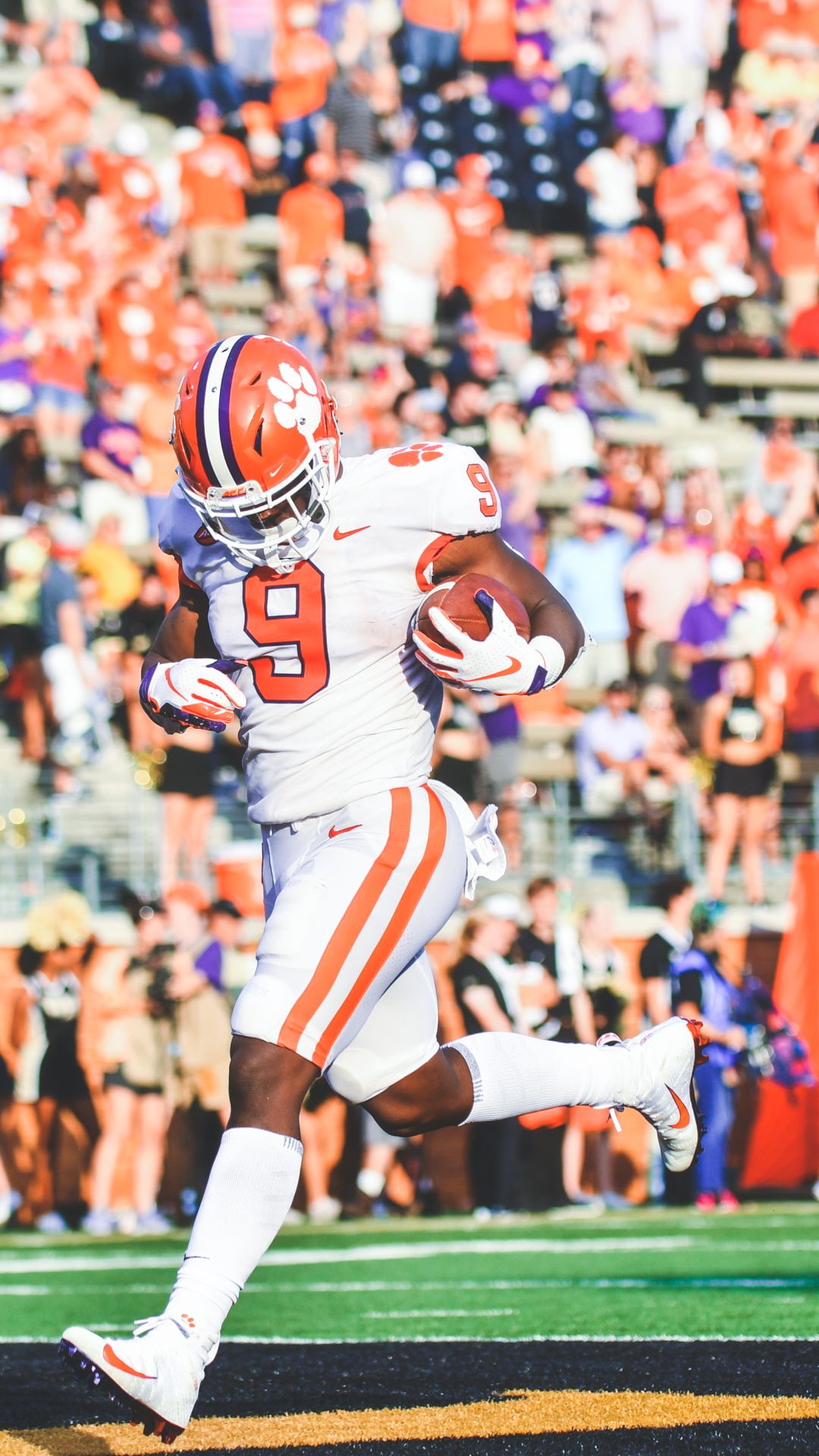 Travis Etienne