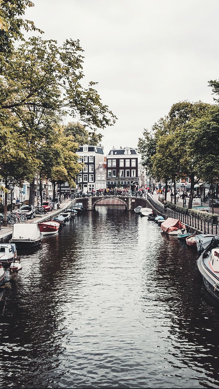 iPhone Xs Wallpaper Of The Most Beautiful City: Amsterdam