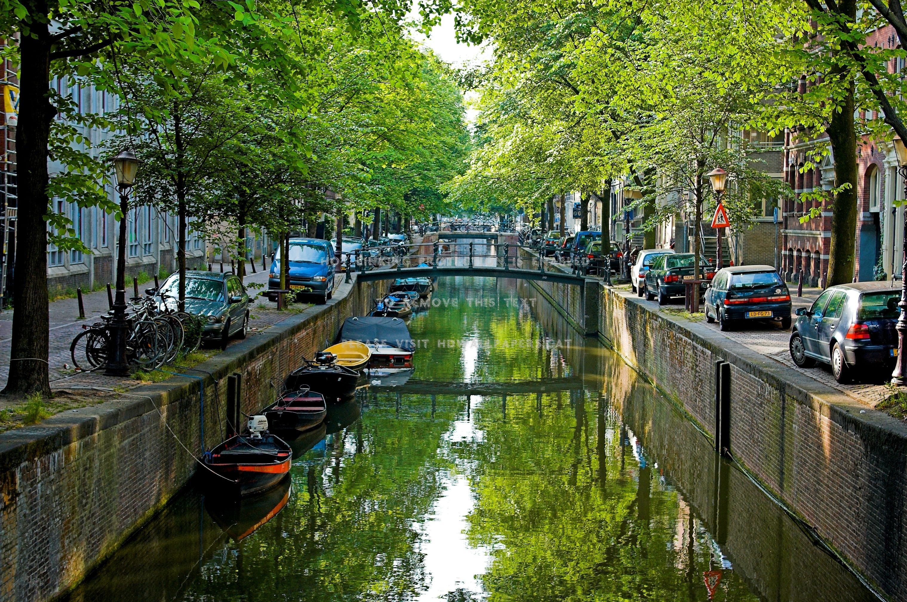 amsterdam canal netherlands architecture