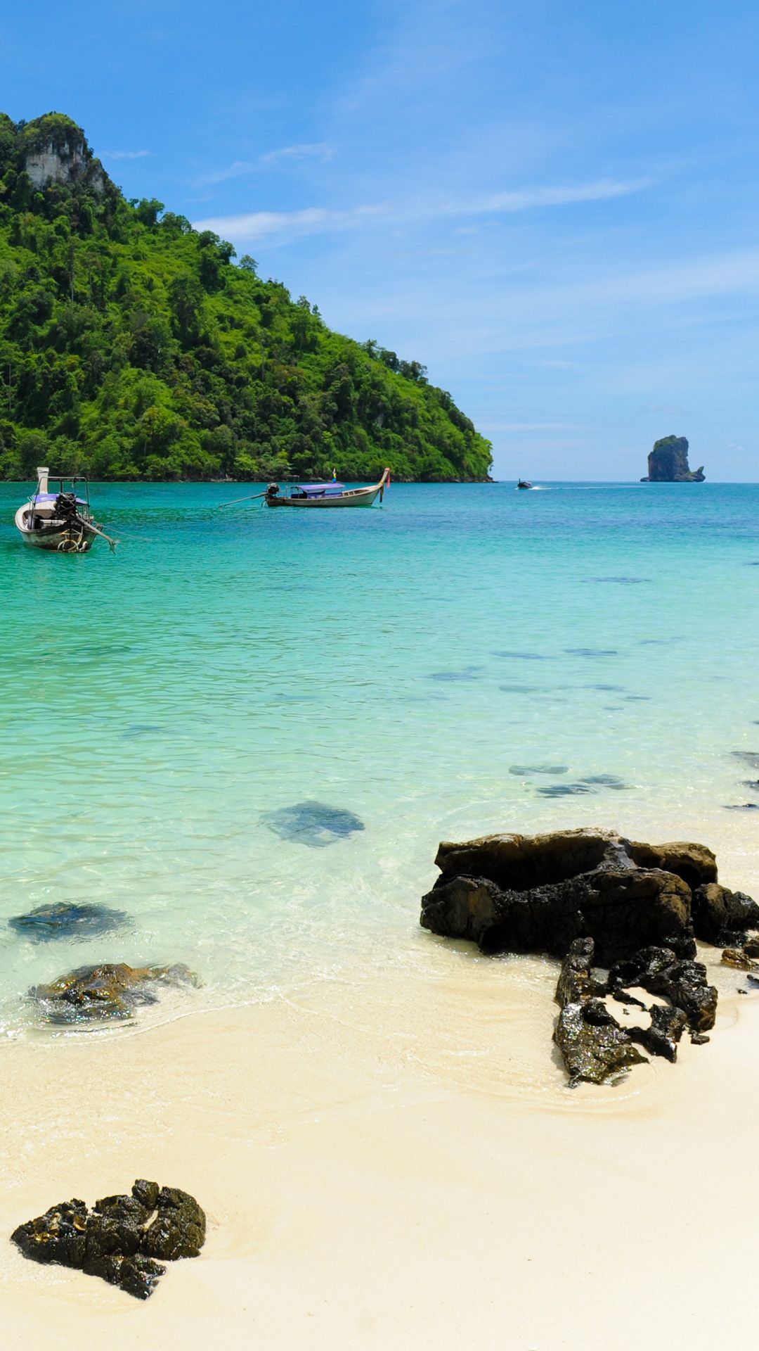 Tropical Beach Resort Android wallpaper HD wallpaper