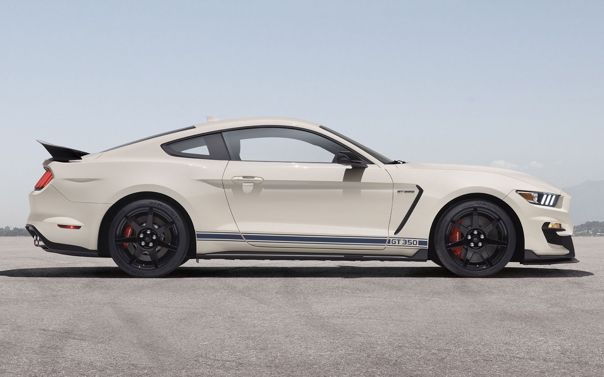 Shelby GT350 Heritage Edition and HD Image