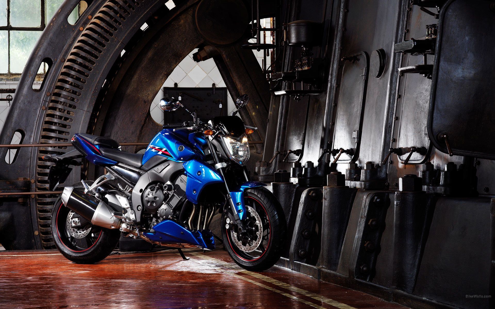 Yamaha Fz5 Wallpaper