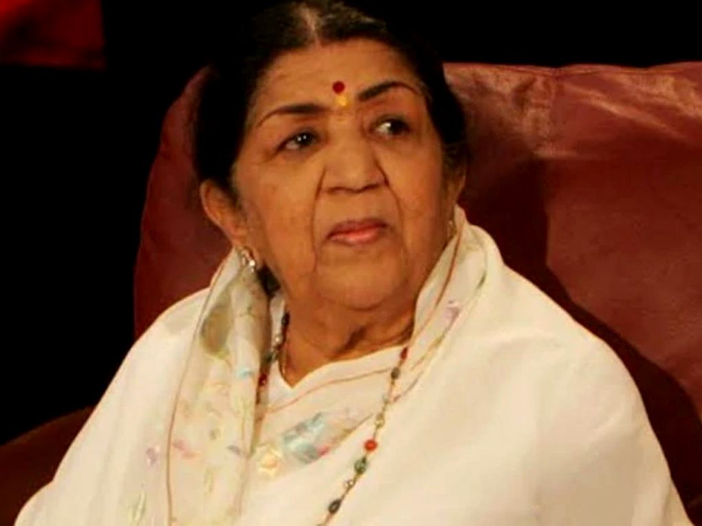 Legendary Lata Mangeshkar put on life support as condition remains