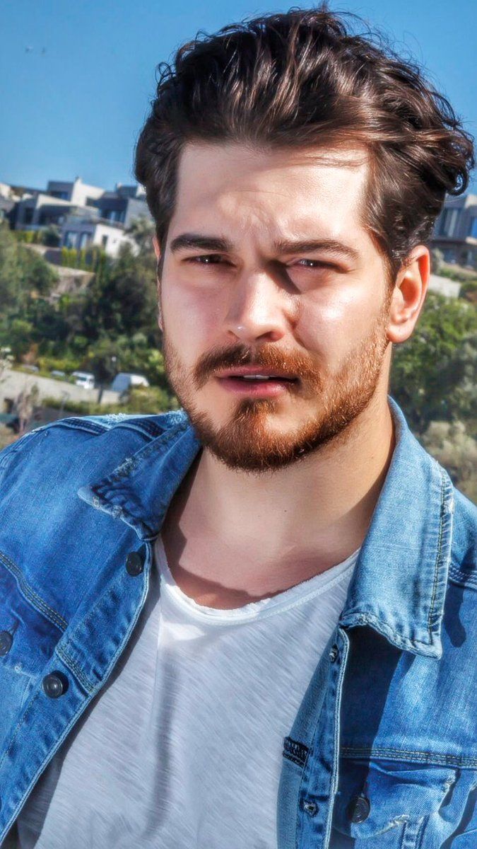 U - Çağatay Ulusoy ☀️ • HQ Wallpaper