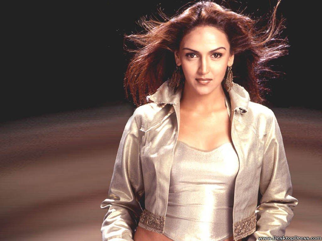 Desktop Wallpaper Esha Deol Background Esha Deol