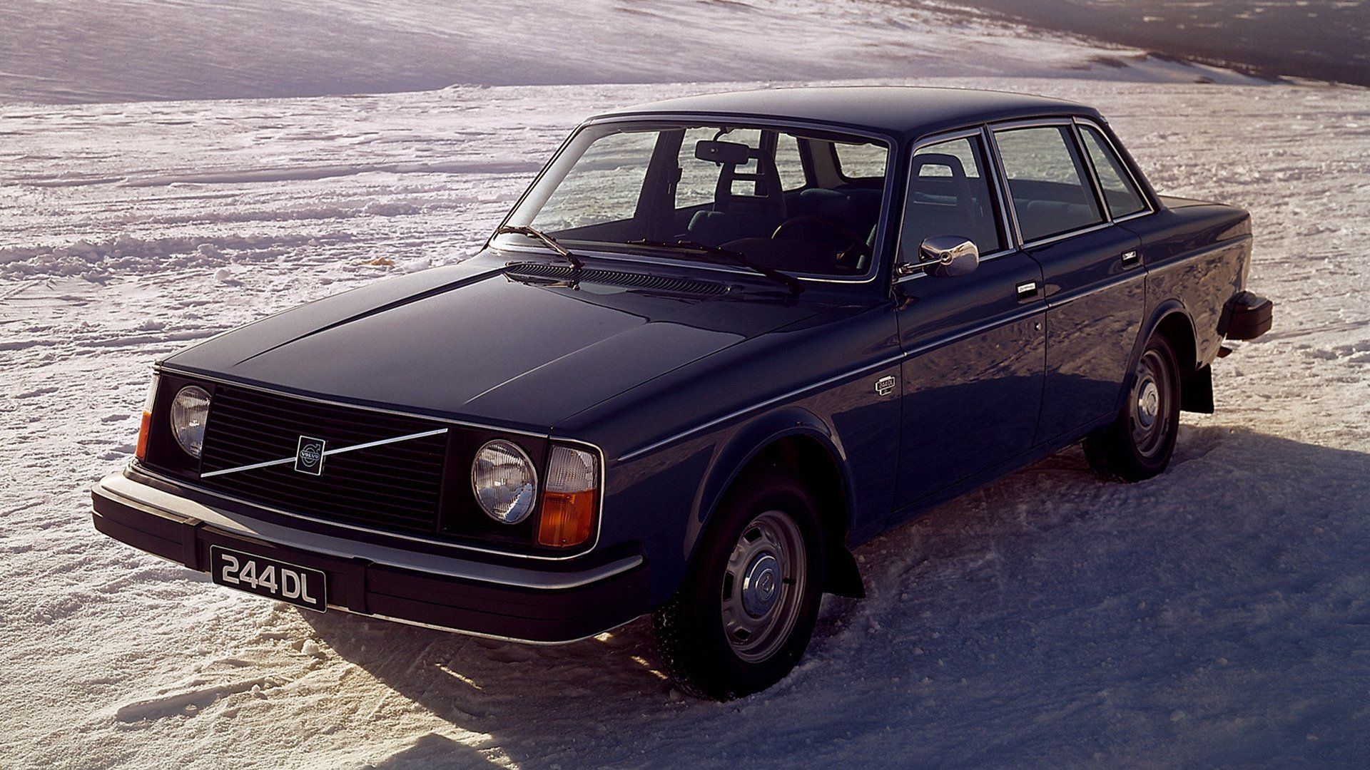 Volvo 244 DL HD Wallpaper