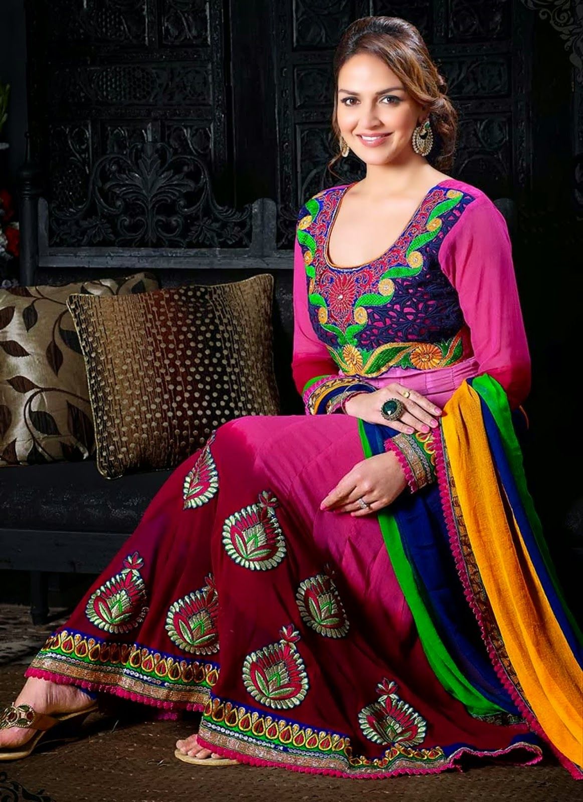 Esha Deol HD Wallpaper