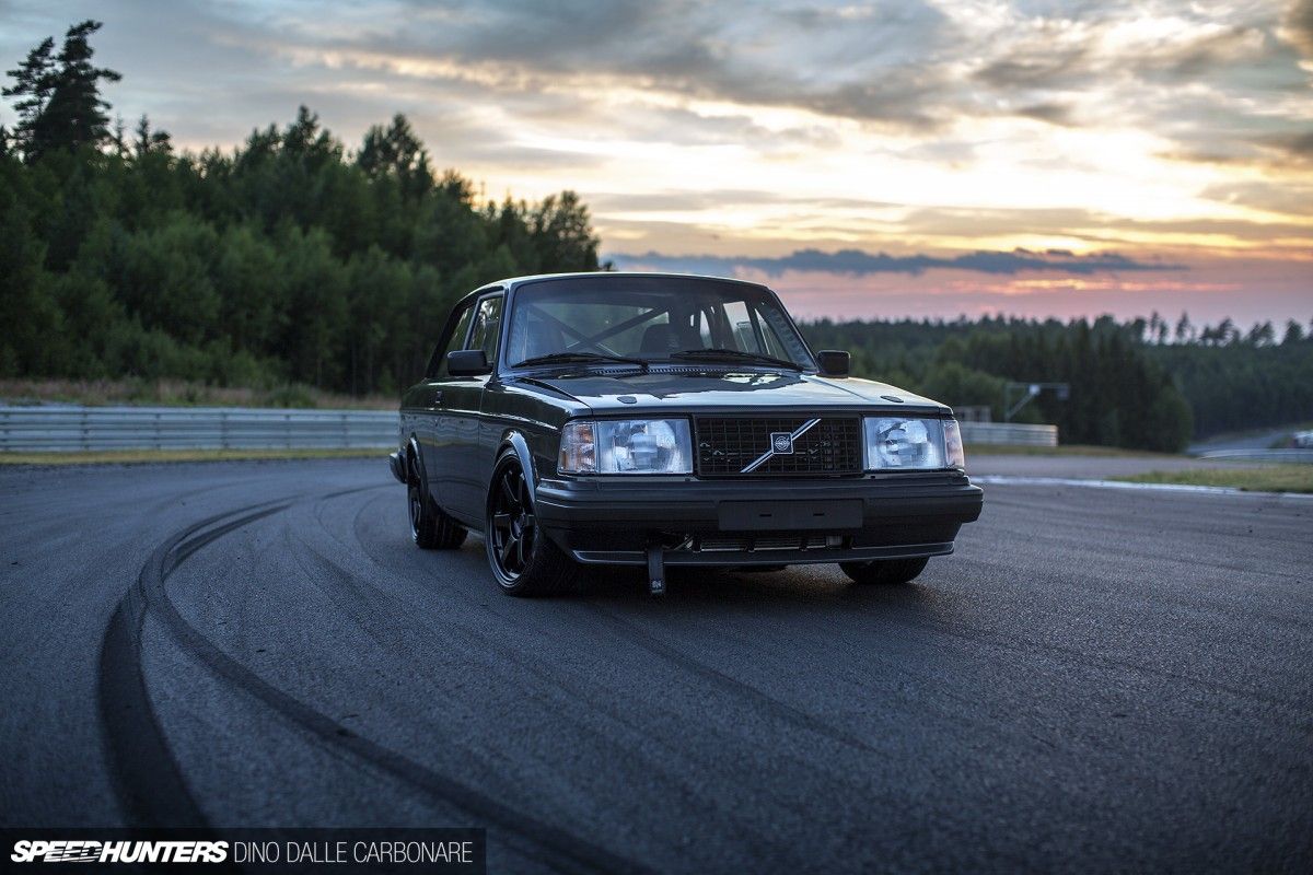 Volvo 240 Wallpaper HD Photo, Wallpaper and other Image