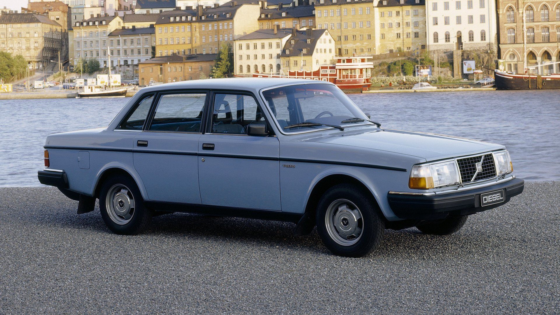 Volvo 240 4k