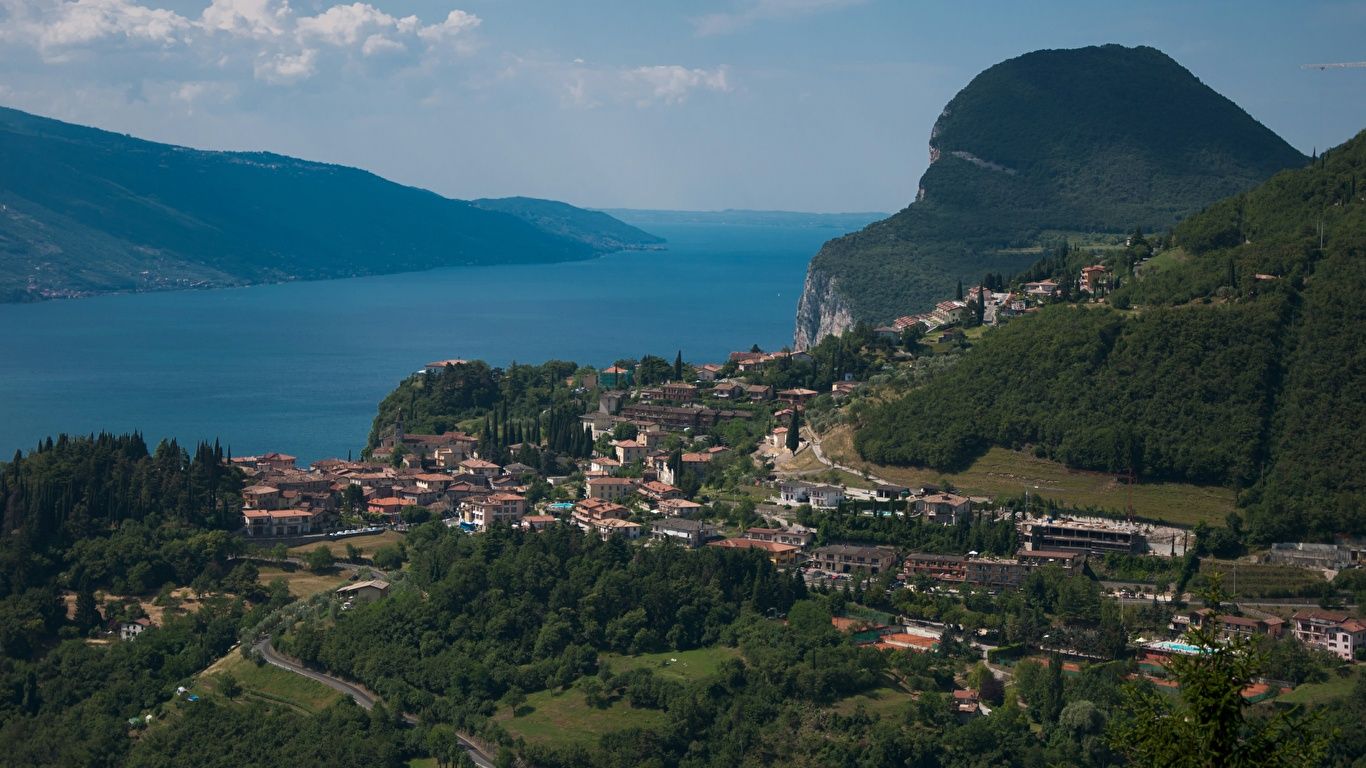 image Italy Lake Garda, Lago di Garda From above Cities 1366x768