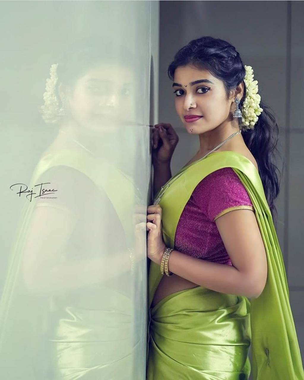 Dharsha Gupta wallpaper