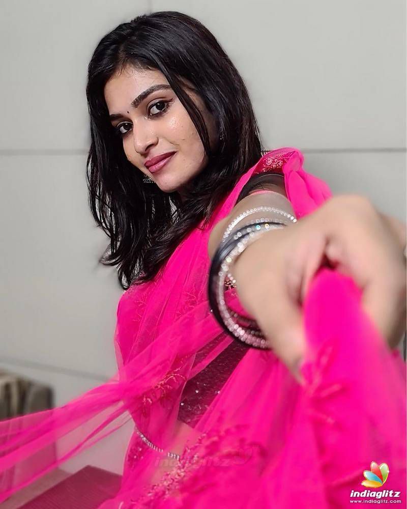 Dharsha Gupta HD Photo and Wallpaper Wallpaper HD