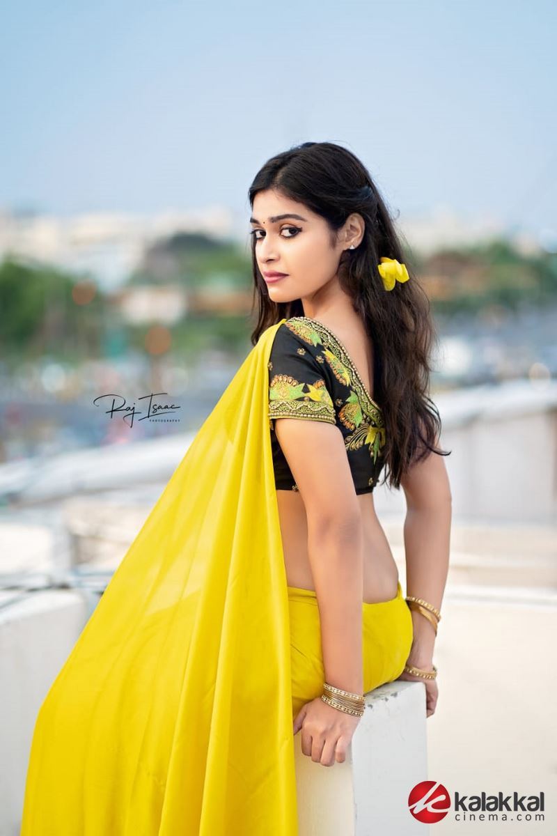 Actress Dharsha Gupta Latest Photo