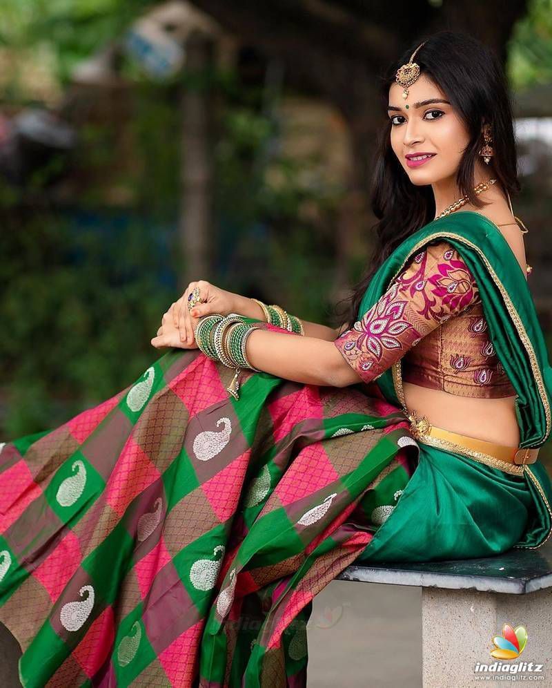 Dharsha Gupta HD Photo and Wallpaper Wallpaper HD