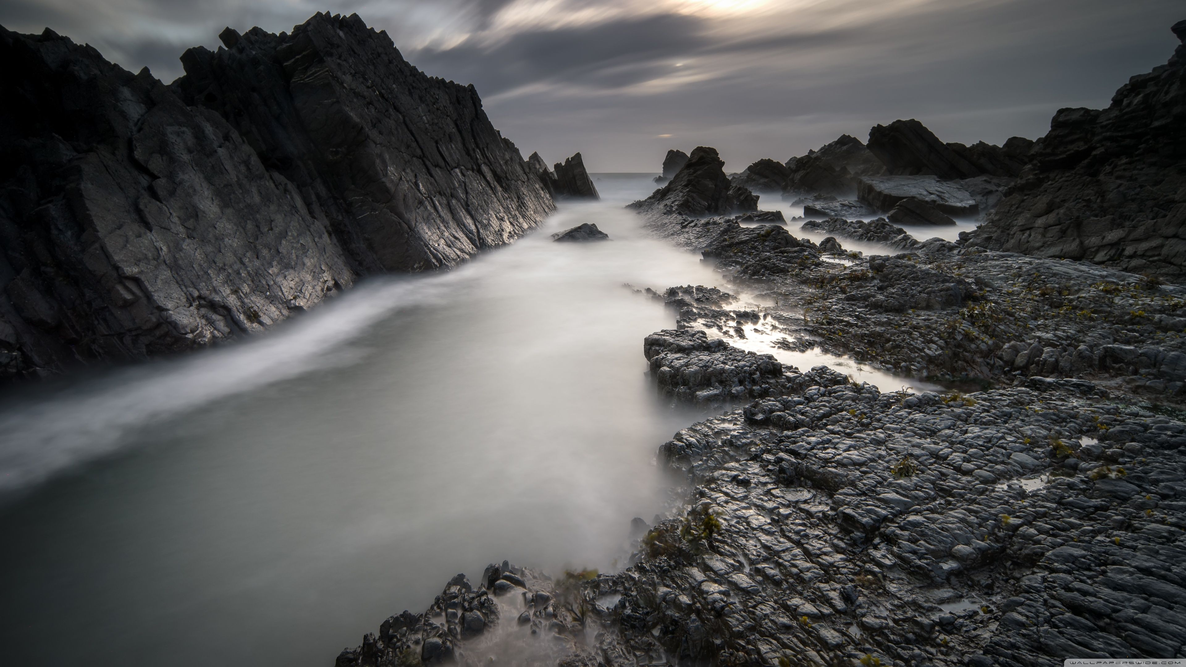 Rugged Coastline Black and White Ultra HD Desktop Background