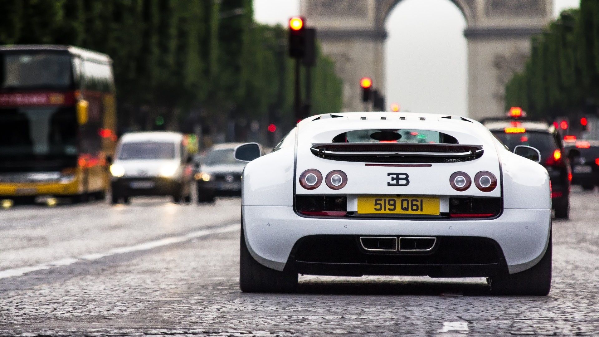 Wallpaper bugatti veyron super sport, france, paris, white, city